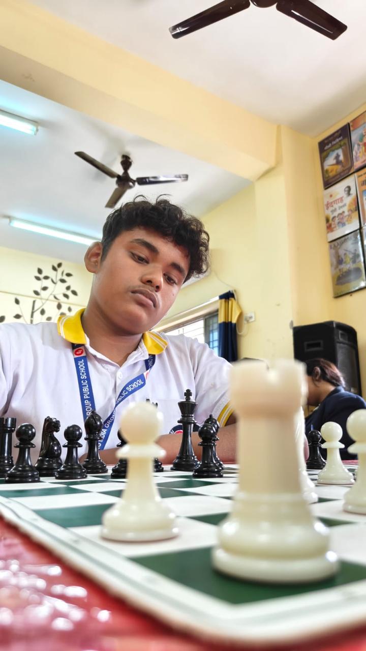 দাবায় মেধার নীরব লড়াই